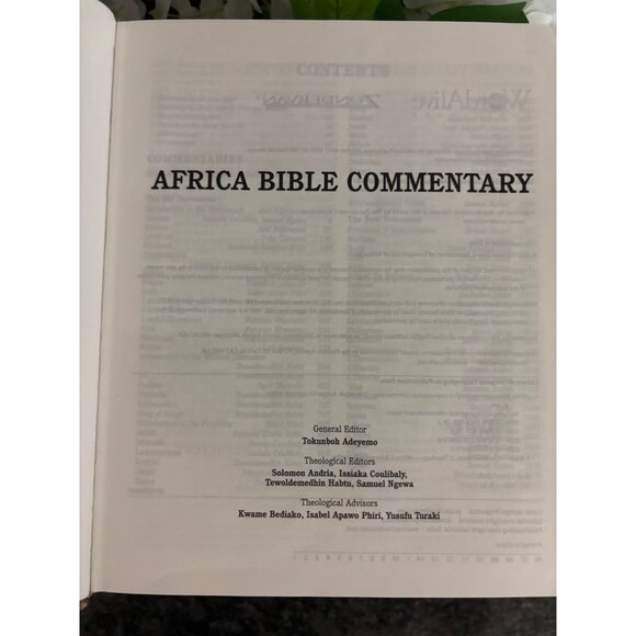 Africa Bible Commentary: A One-Volume Work By 70 African Scholars - Picture 3 of 14